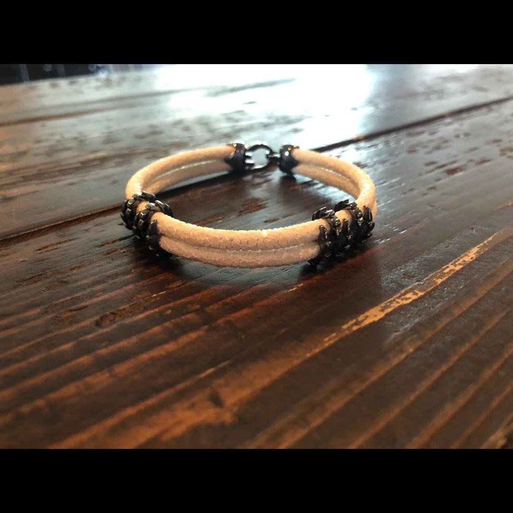 Sting HD B453 stingray bracelet